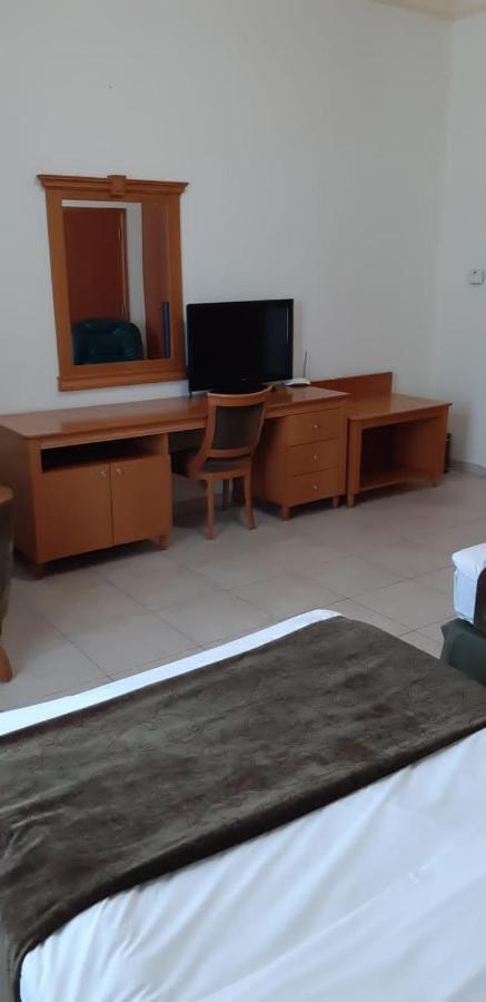 Platinum Hotel Apartments Abu Dhabi Esterno foto